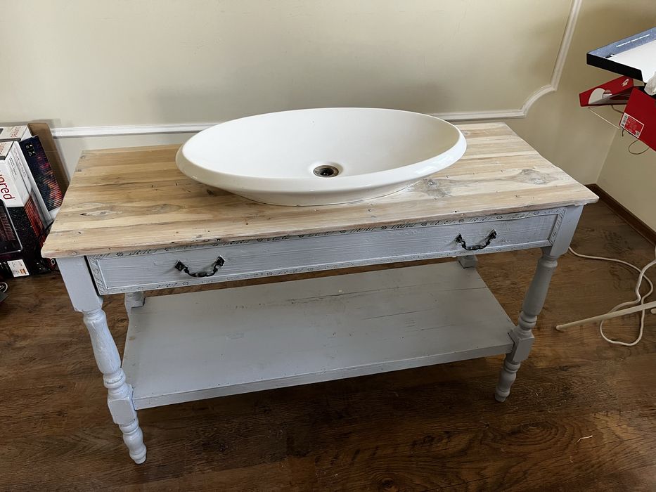 Konsola szafka łazienkowa z umywalką