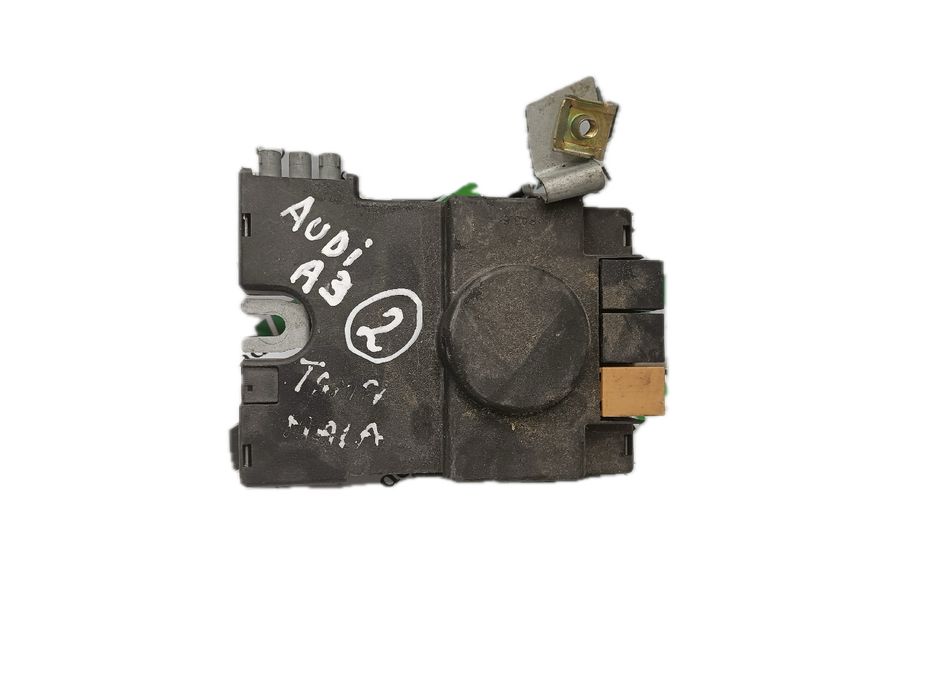 Amplificador de antena AUDI A3 (8P1)