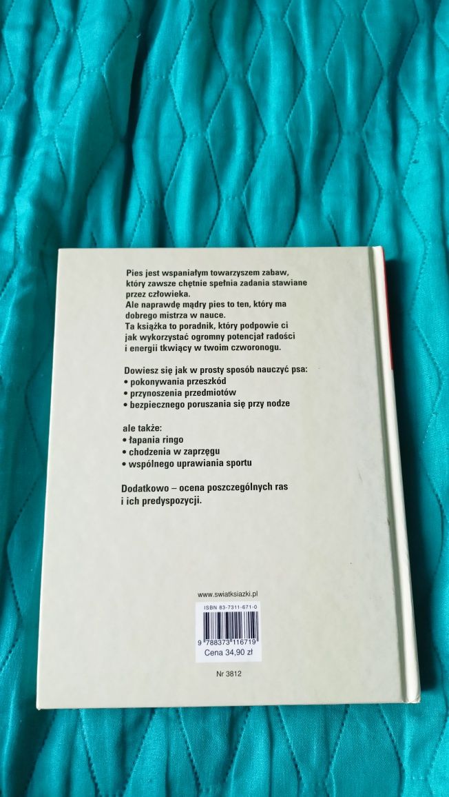 Książka poradnik Angela Wegmann 'Podaj łapę. Jak wyszkolić mądreg psa"