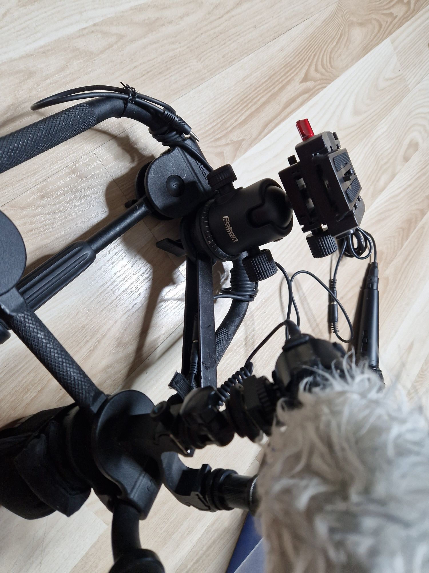 RIG Stabilizator Statyw naramienny. Uchwyt do kamery oraz Aparatu DSLR