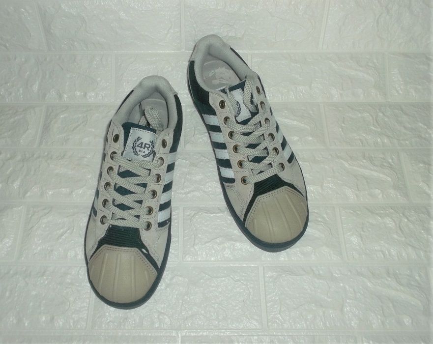 Кроссовки с прорезиненным носком Кеды стелька=25,7 см.