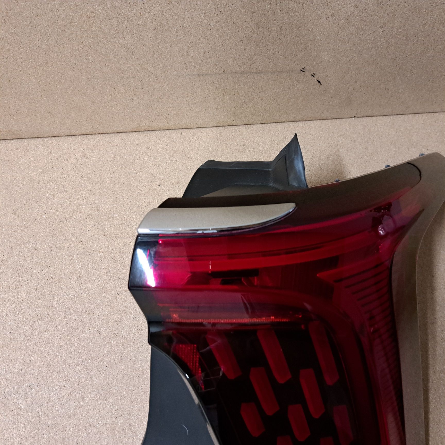 Lampa led prawy tył hongqi E-HS9