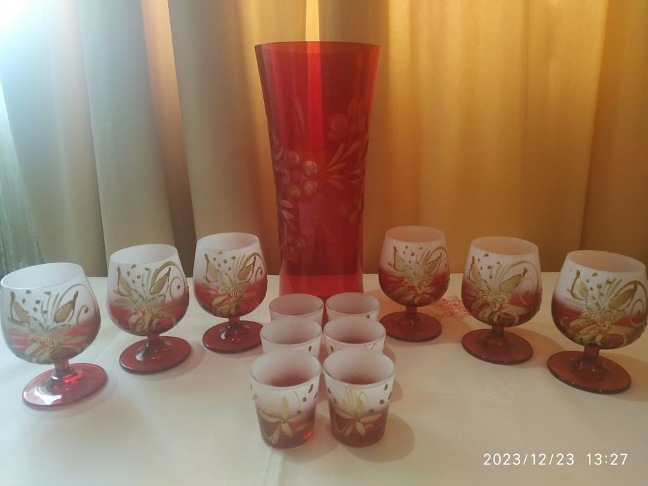 Винтажная посуда из цветного стекла.Хрустальная солонка с серебром.