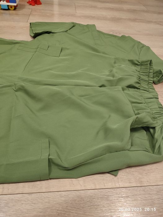 Nowy zielony mundurek medyczny rozmiar S