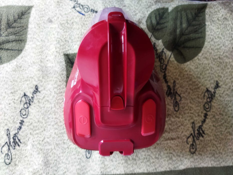 Пылесос для уборки Rowenta RO2913ЕА с контейнером 750W.