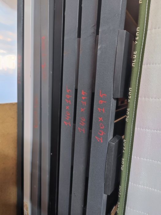 Estrados com ou sem patas