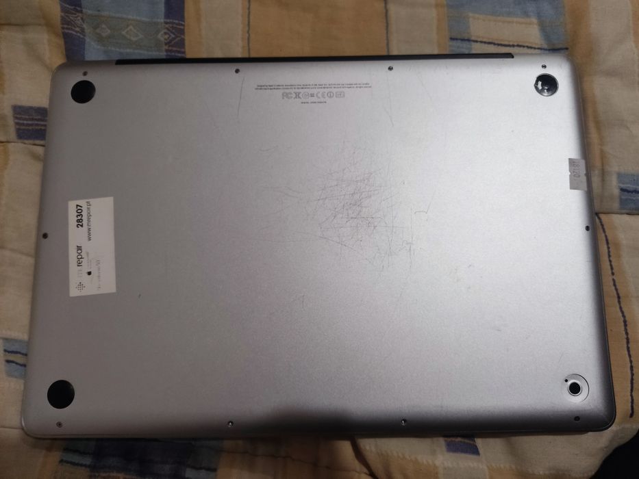 MacBook Pro 15" (Early 2011) - Para Peças