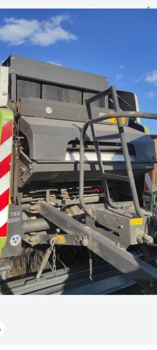 Prasa rolującą Claas variant 380rc noze