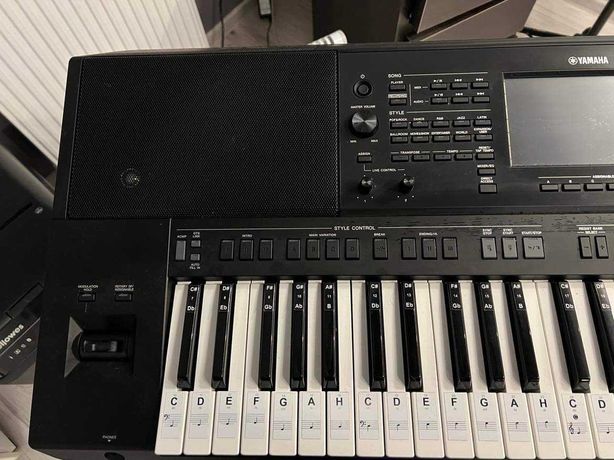 Yamaha PSR-SX700 prawie nowa