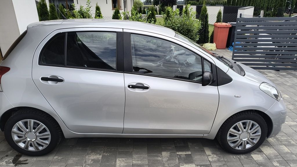 Toyota Yaris 2009 r. 1.0 benzyna klima