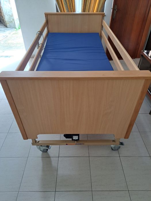 Cama Articulada Elétrica Tecnimoem c/colchao Anti-Escaras - Como Nova