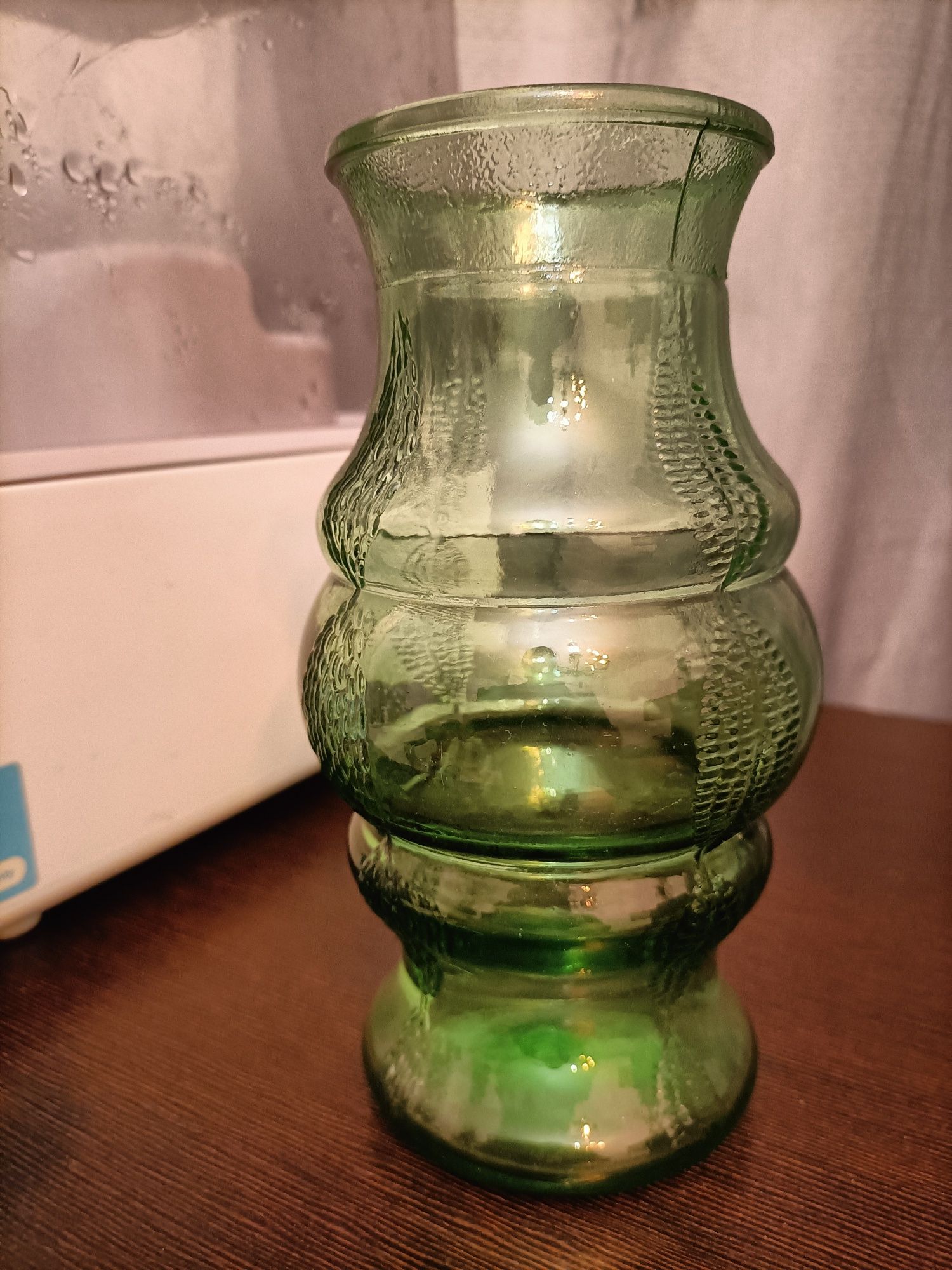Stary zielony wazon NRD