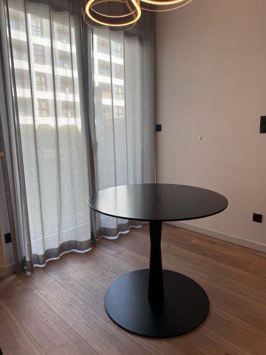 Poliform Flute Ø90 cm – włoski stół premium