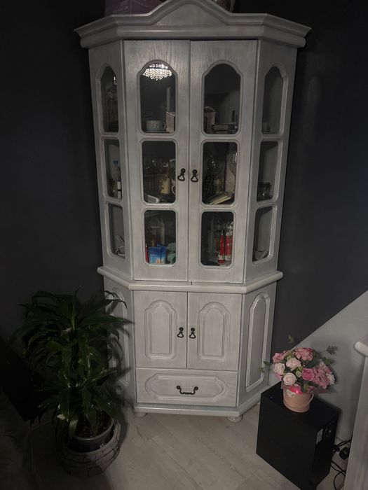 Zestaw mebli kanapy i komody