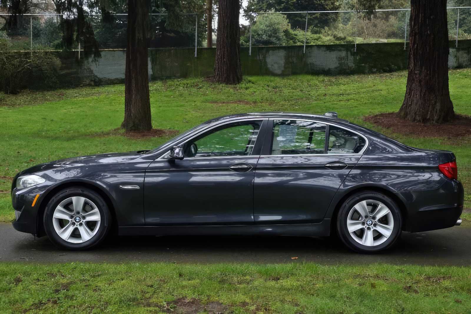 2012 BMW 5 Series 528i