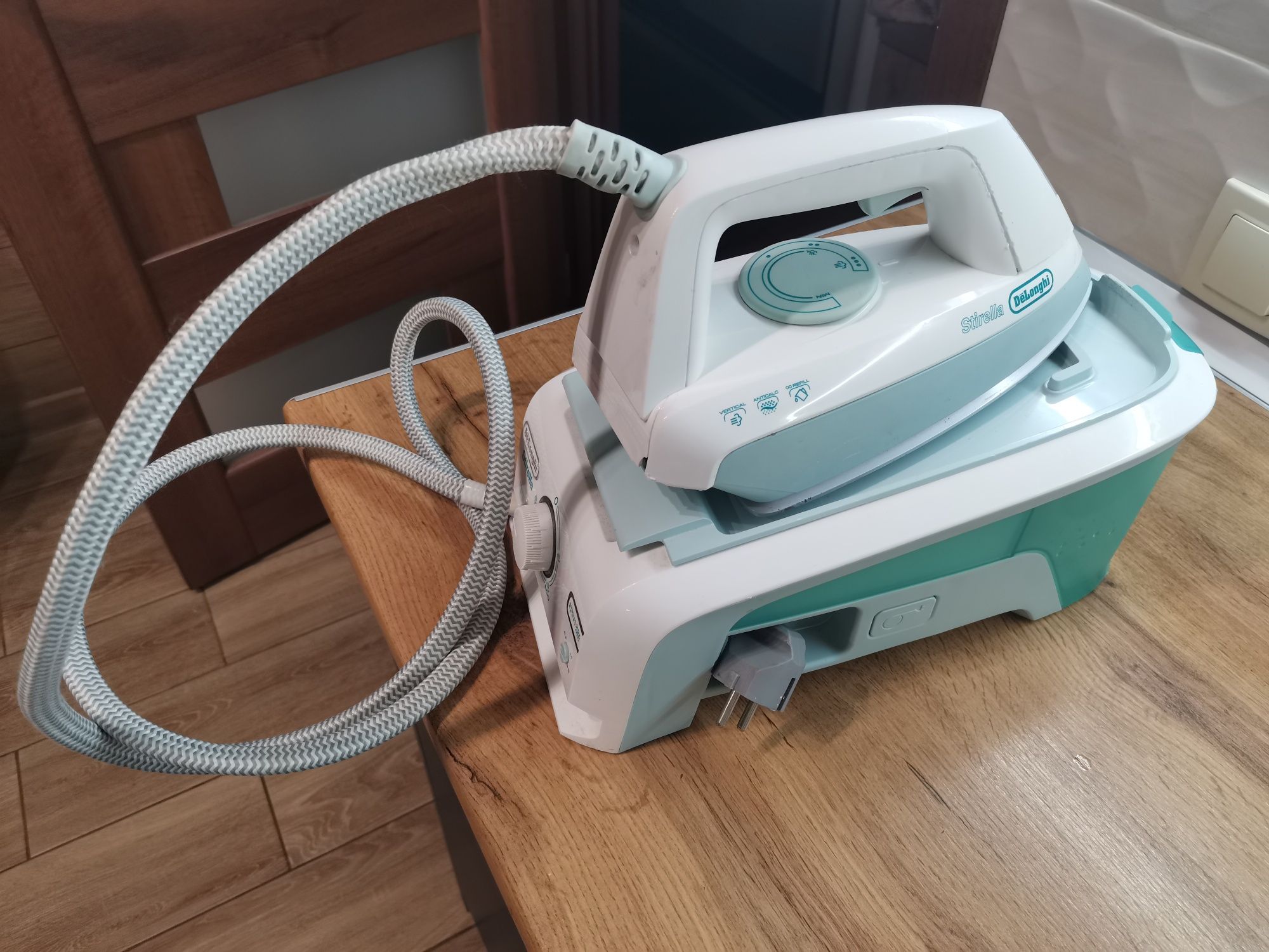 Прасувальна система, праска, утюг Delonghi