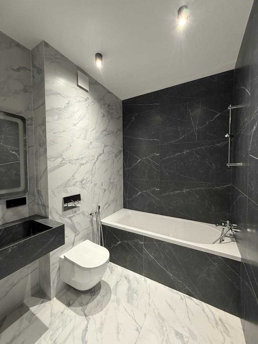 Продам чудовий котедж біля Покровського собору