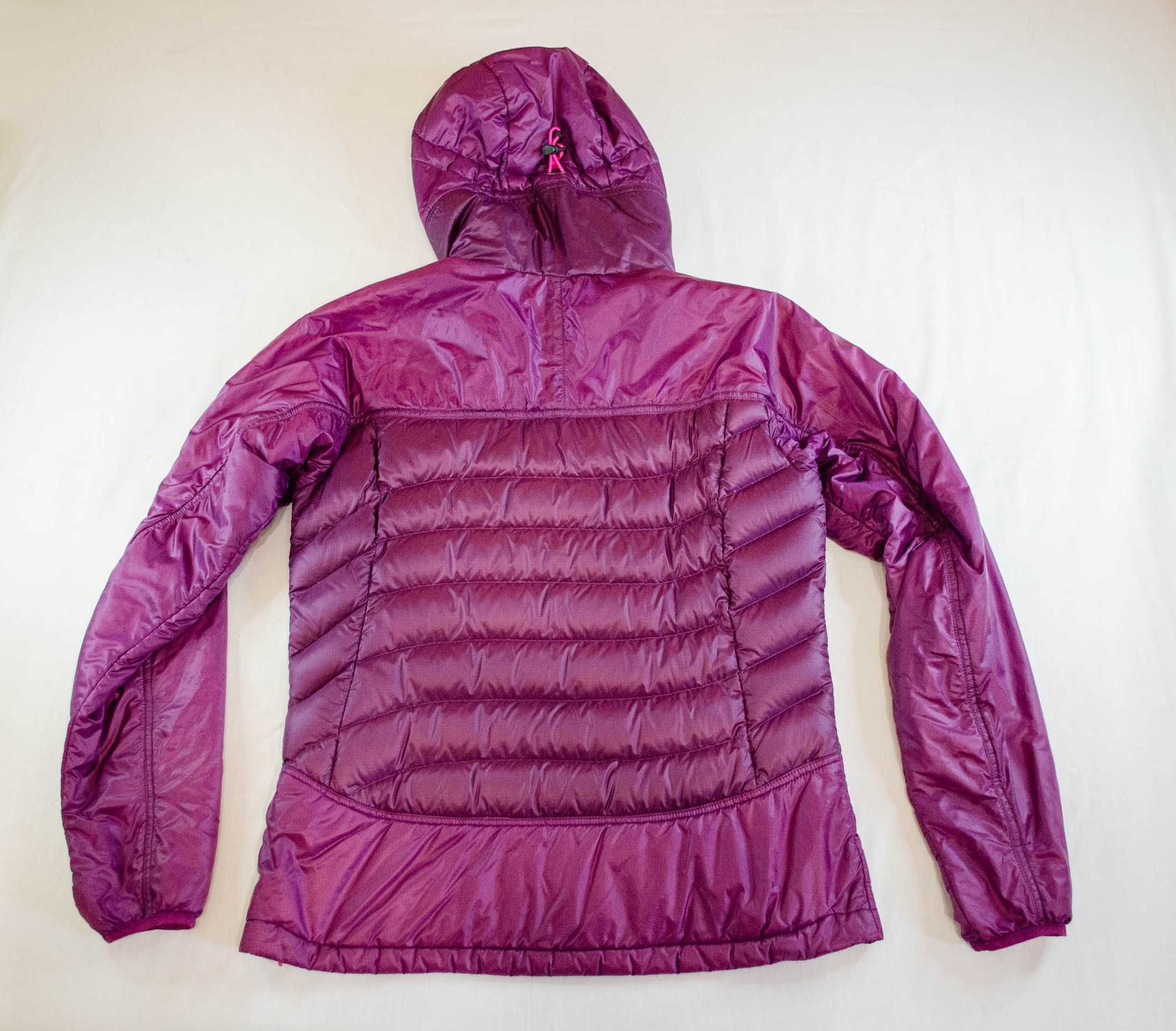 Berghaus Extrem Hydrodown 700 Микро Пуховик р L