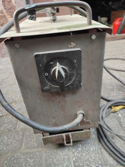 Spawarka transformatorowa sprawna .