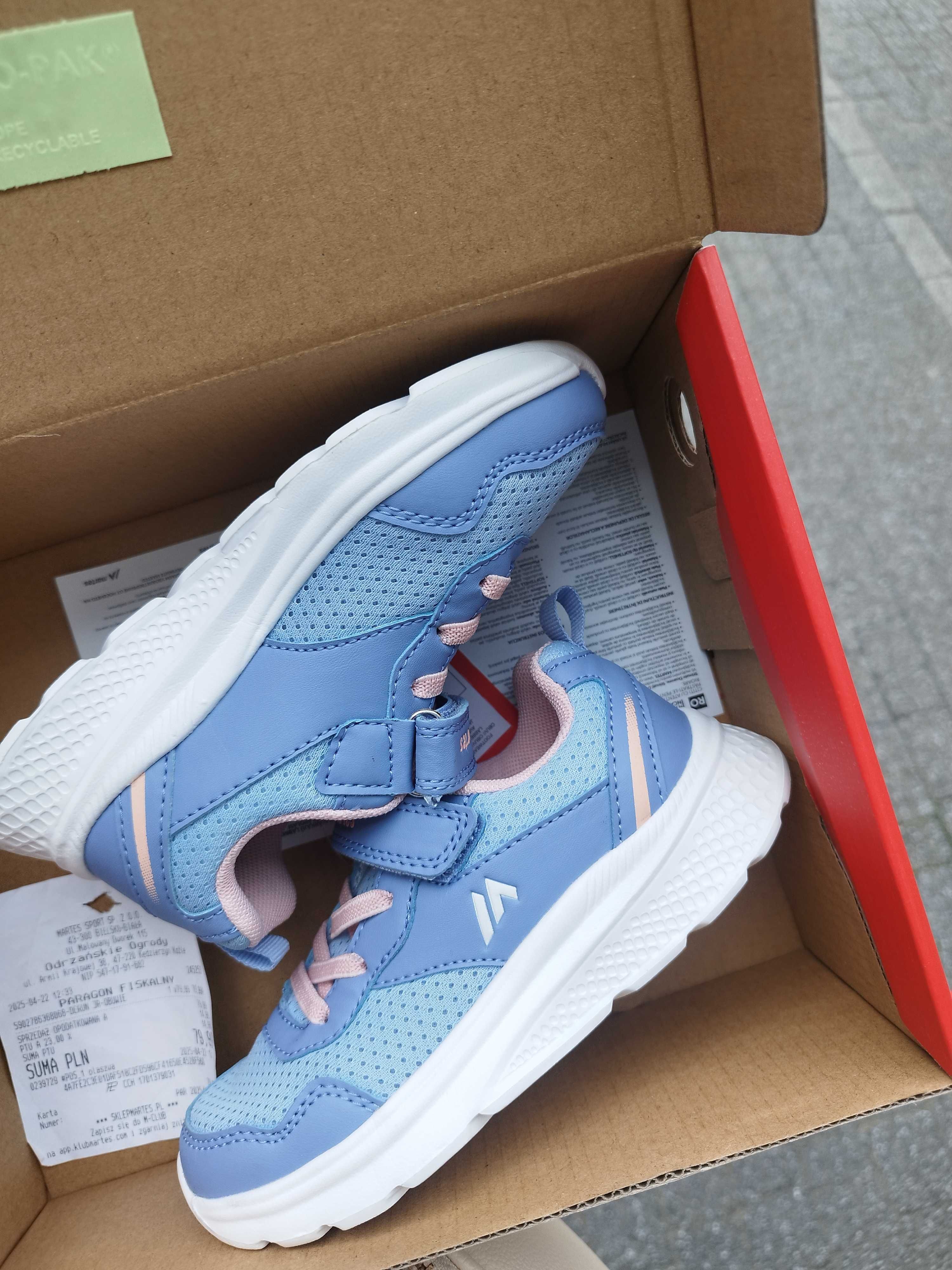 Nowe buty Martes dziewczynka