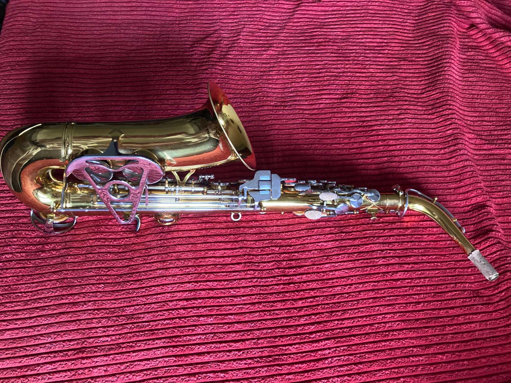 3 saxofones altos 1 sax tenor e 1 sax soprano  pack de 5