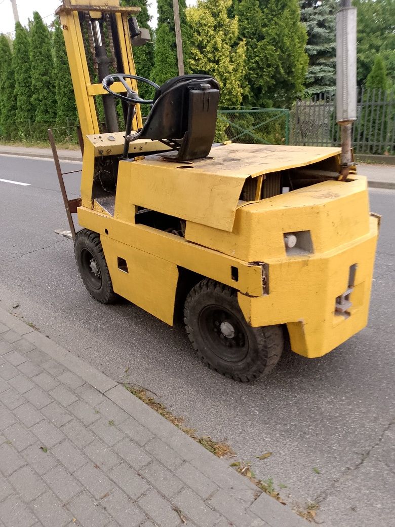 Wózek widłowy GPW silnik ursus
