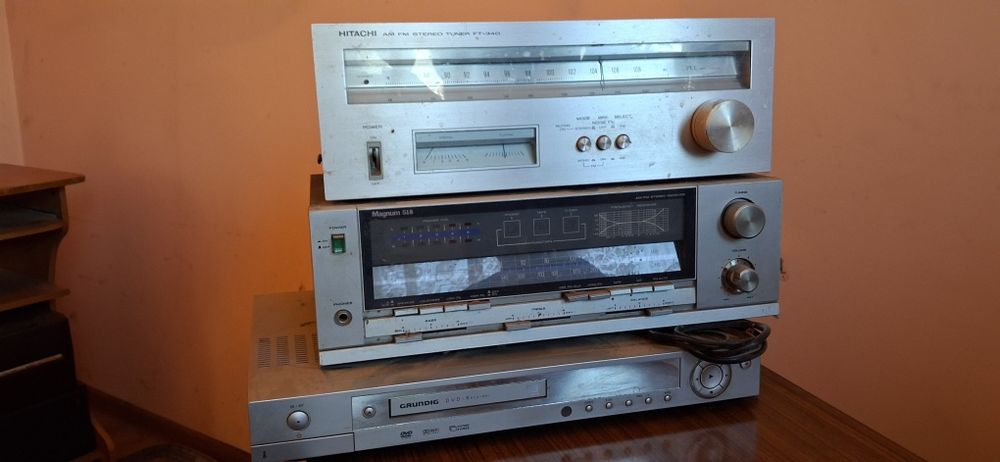 Tuner. Radio. Odbiornik.  Dvd odtwarzacz nagrywarka-