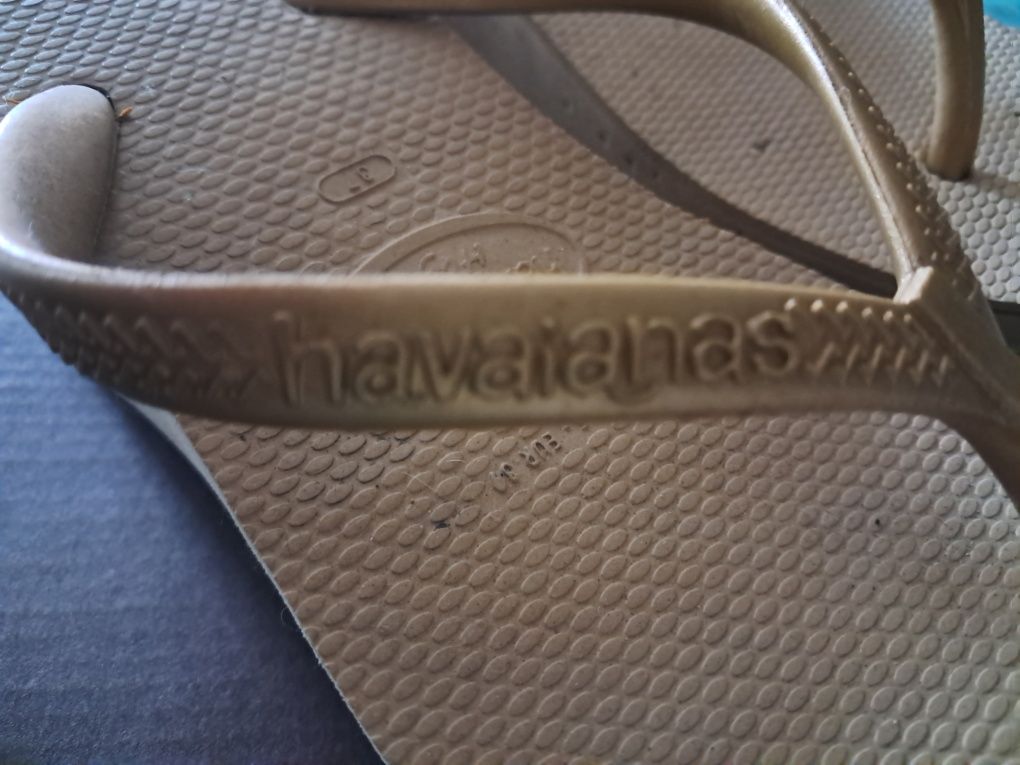 Havaianas High 37 douradas