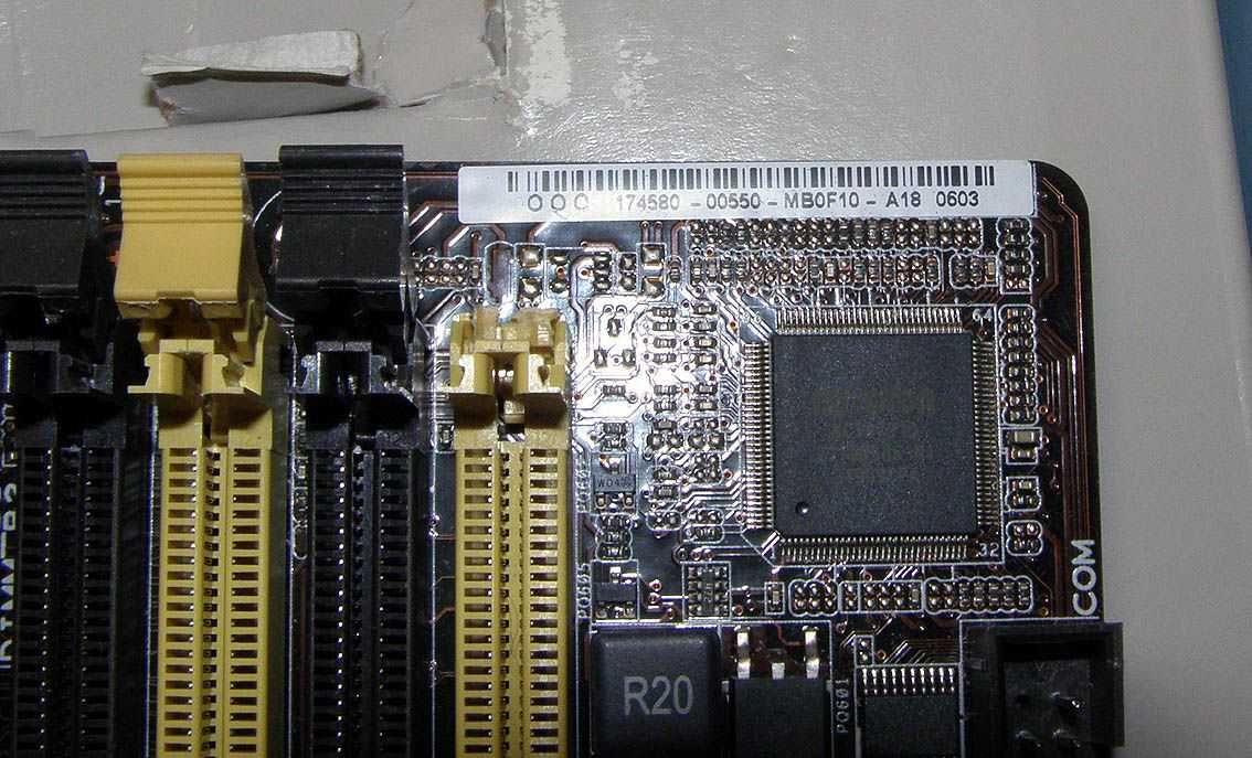 Asus H87M-Plus Socket 1150 DDR3 с 4-ядерн. проц. Core i5 4670 3.40 GHz