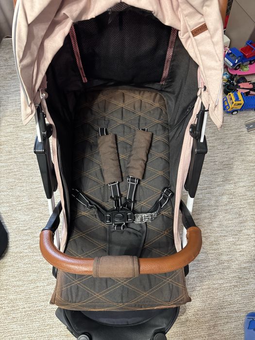 Коляска, візочок Carrello Astra