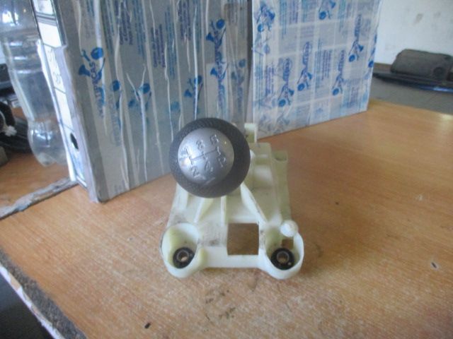 Selector De Velocidades Sel608 HONDA JAZZ 2 2010 1.4 I 100CV 5P CINZA HONDA JAZZ 1 FASE 2 2007 1.4I 85CV 5P CINZENTO 5 VELOCIDADES