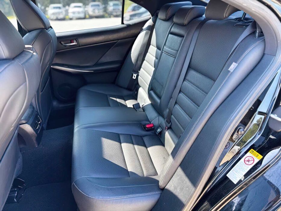 Lexus IS 250 Crafted Line      2015