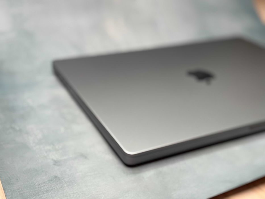 MacBook Pro 16” 2021 M1 Pro 32GB RAM Stan Idealny