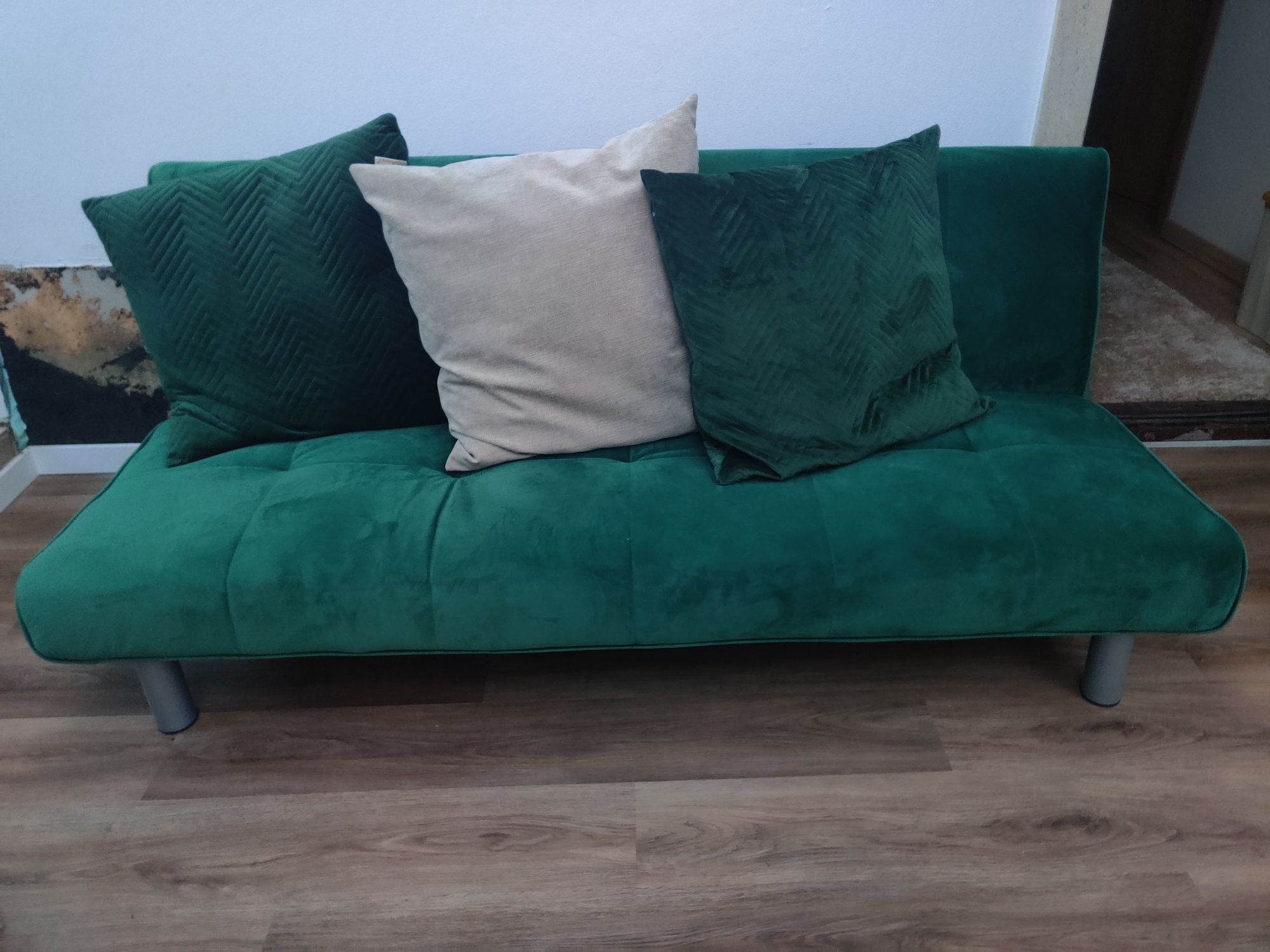 Sofá cama com 2 cadeiras iguais veludo verde