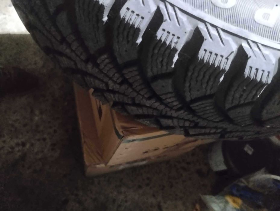 Felgi stalowe z oponami  Toyota Avensis .5x100