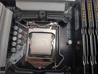 Procesor i9 10900k z płytą główną pamięcią ram i zasilaczem.