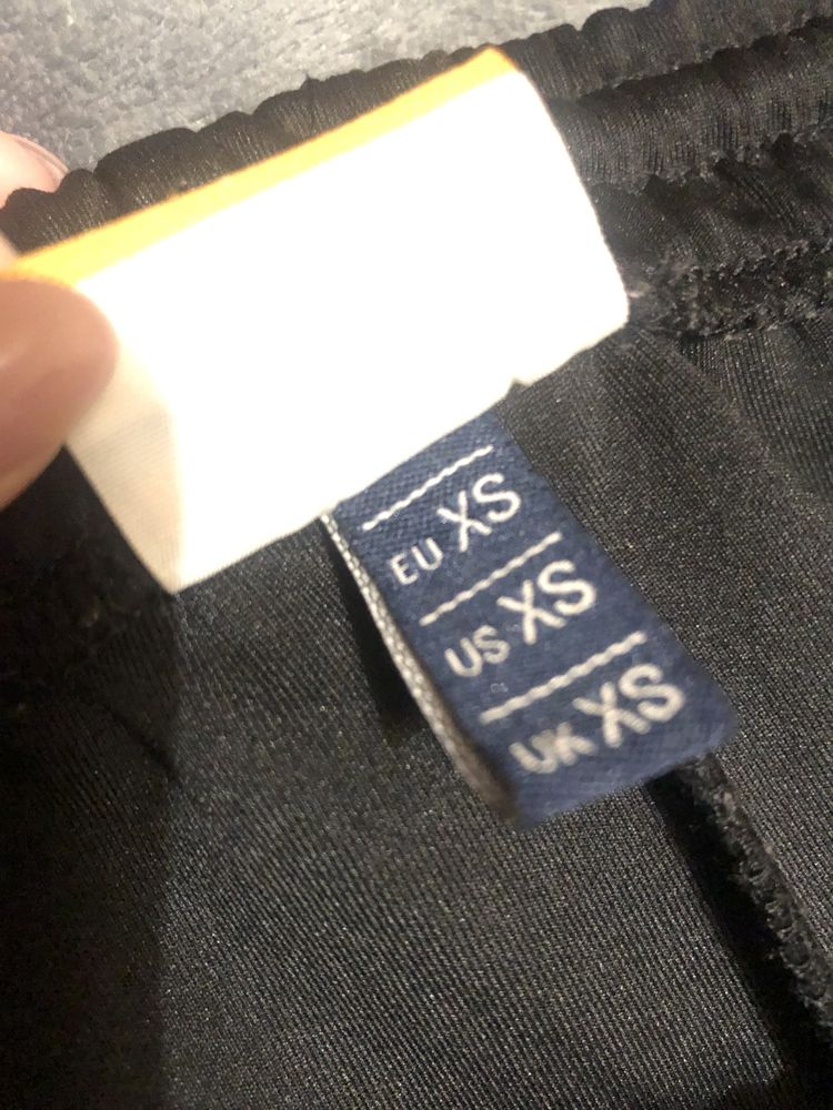 Dresy ellesse XS czarne