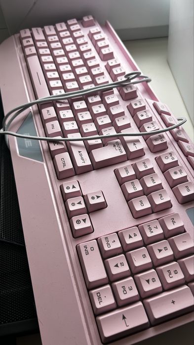 Продаю мембранну рожеву клавіатуру