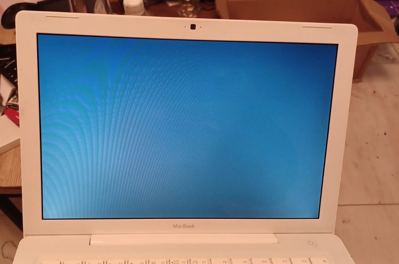 Apple MacBook A1181