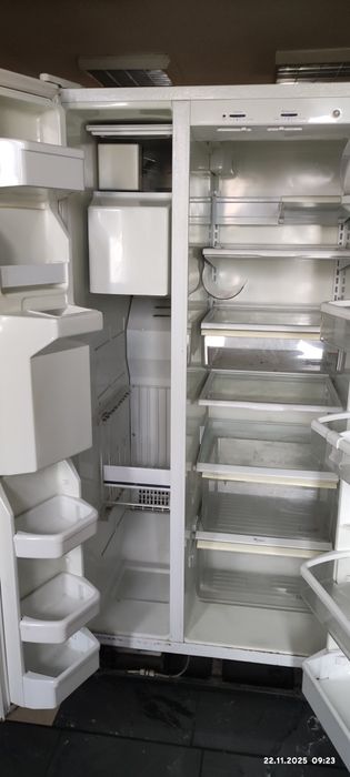 Używana lodówka .