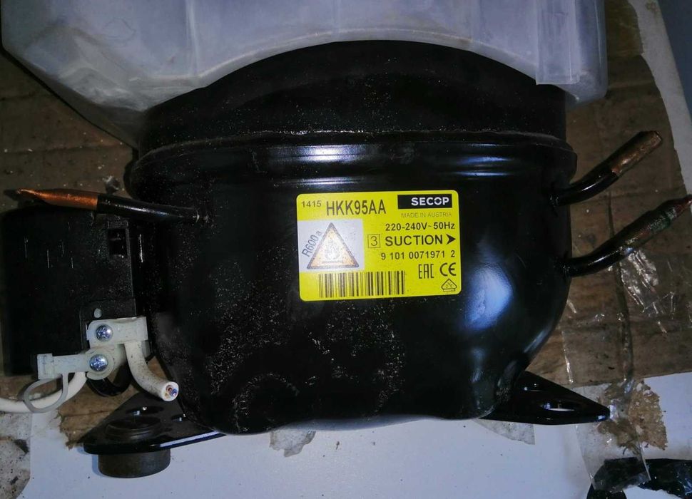 КОМПРЕСОР в ідеальному стані, з за кордону  з імпортного холодильника