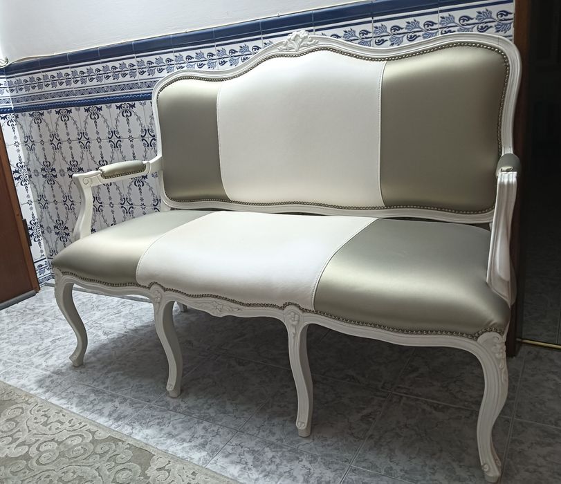 Banco Namoradeira em Pele