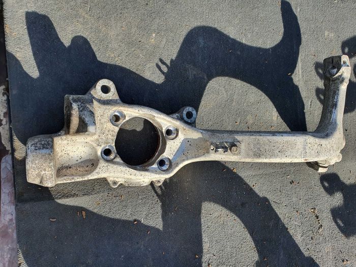 Audi A4 B6 B7 zawieszenie przód zwrotnica GOŁA!!! ORYGINAŁ!!! 2