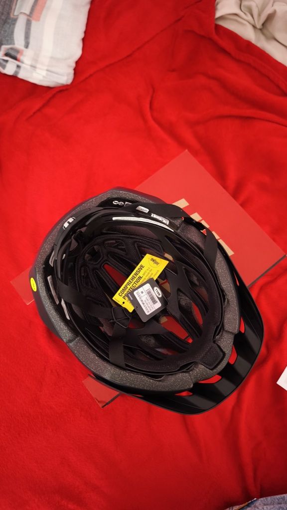 Kask Bell Catalyst MIPS r.M nowy