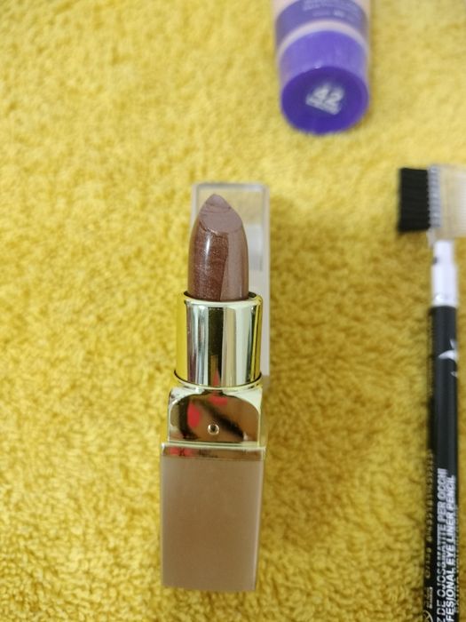 Vende se conjunto maquilhagem novo