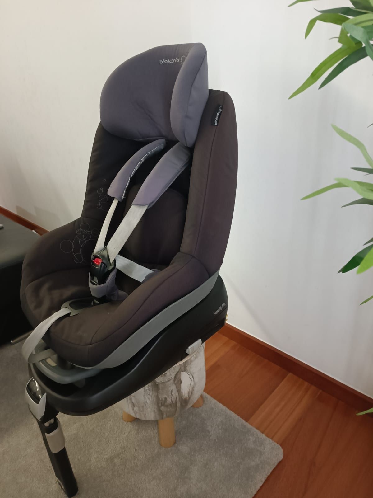 Cadeira Auto Bebéconfort Pearl mais Isofix