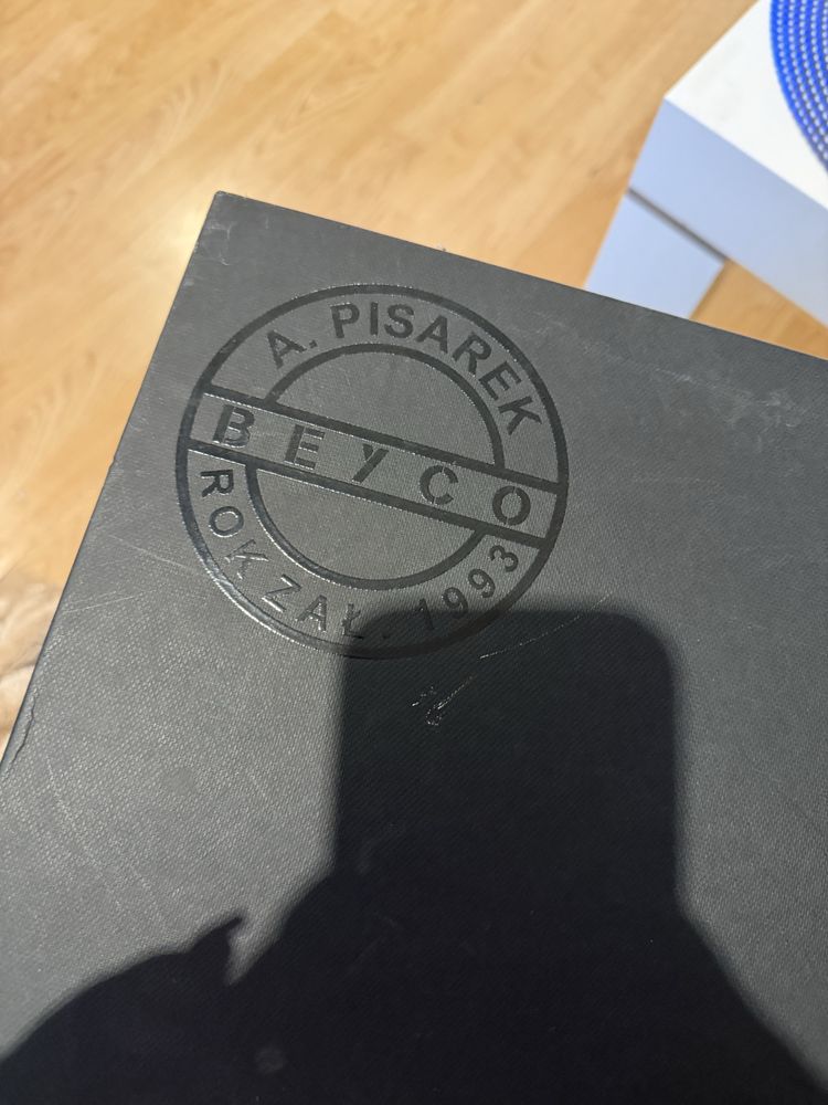 Kozaczki bezowe firmy Beyco_pisarek