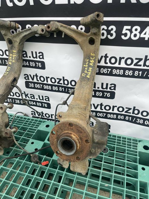 Поворотні кулаки Цапфи Ауді а6с5 2.5тді