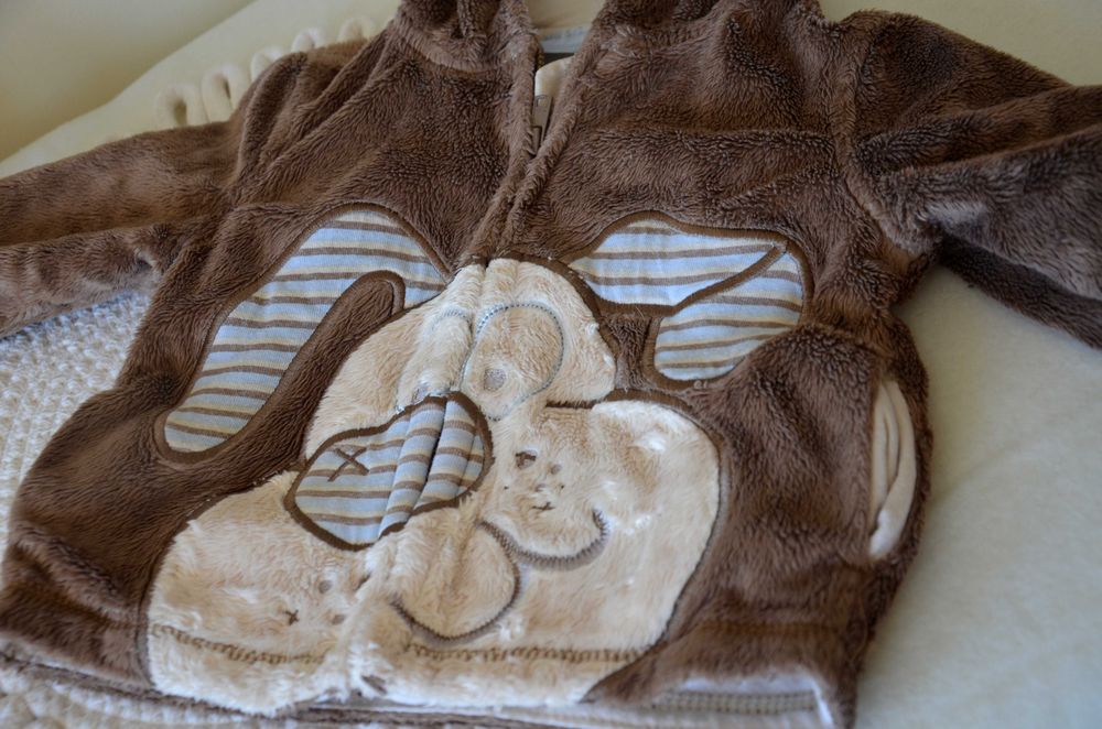 Bluza dziecięca z kapturem miękka,welurowa Cherokee 68cm 3-6miesięcy