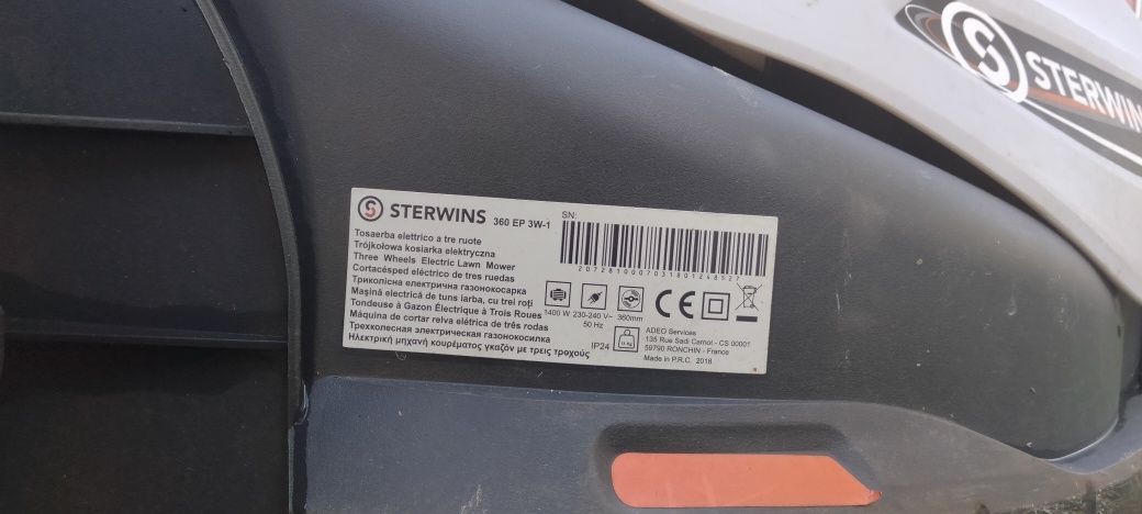 Máquina de cortar relva e roçadora sterwins. Rigorosamente novas